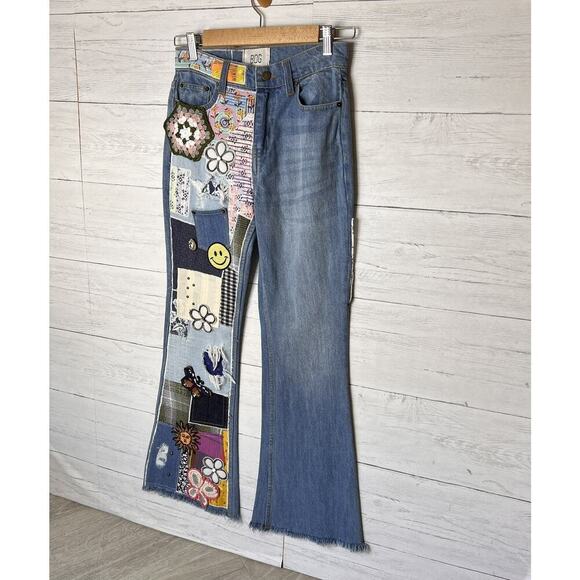 Urban Outfitters BDG Jeans Womens Size 24 Patchwork Flare Indigo Raw Hem Funky - Picture 4 of 16